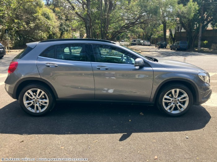 Mercedes-Benz GLA 200 STYLE 2015/2016